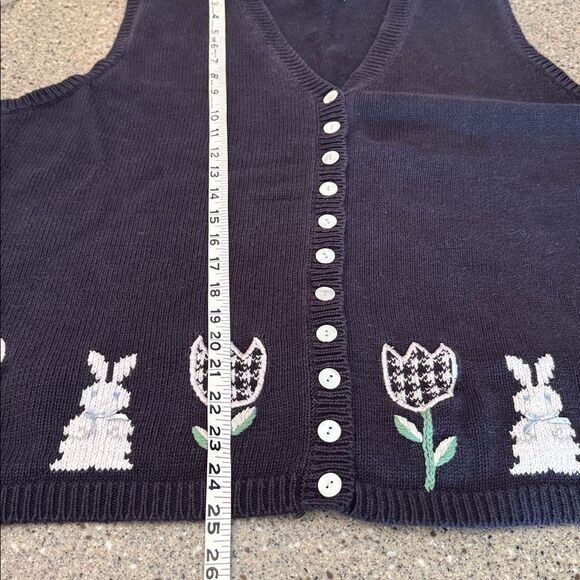 MARIA CHRISTINA Bunny & Tulip Embroidered Cottagecore Easter Sweater Vest - Picture 6 of 11